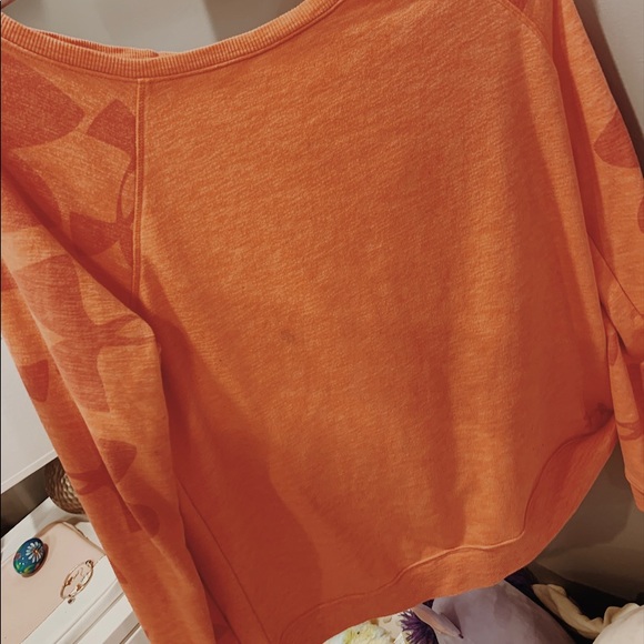 Under Armour Tops - Sweatshirt